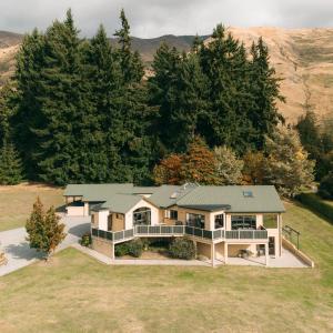 Three-Bedroom Vacation Home 