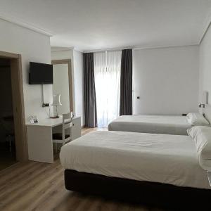Family Room (4 Adults)