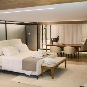King Suite with Spa Bath