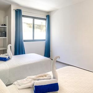 Deluxe One-Bedroom Apartment