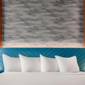 Valley Premium Room , 1 King (Newly Renovated)
