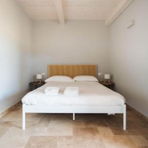 Deluxe One-Bedroom Apartment with Garden View