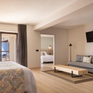 Deluxe Family Suite