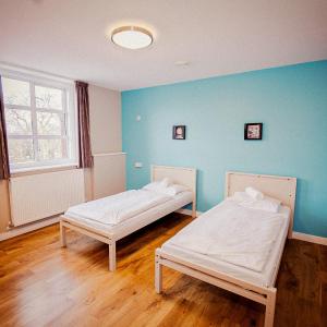 Twin Room with Private Bathroom