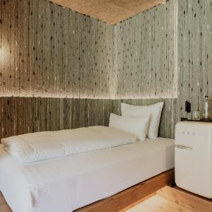 Single Room with Balcony
