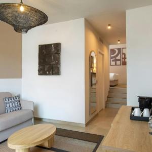 Junior King Suite with Sofa Bed