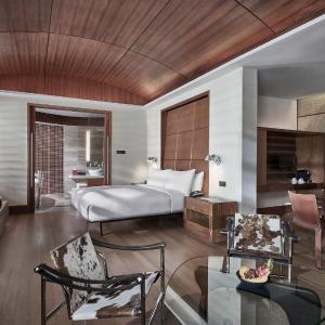 Pool Terrace Premier Suite with Pool Access/Club Lounge Access