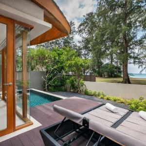 Pool Villa with Private Plunge Pool - Oceanfront (Newly Renovated)