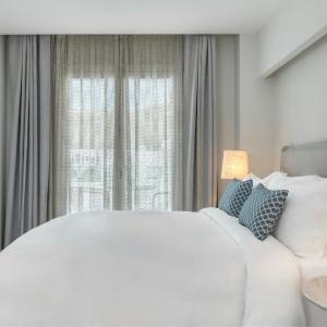 Deluxe King Room with Balcony and Resort View