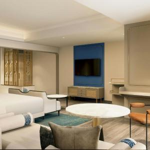 Grand Deluxe King Room