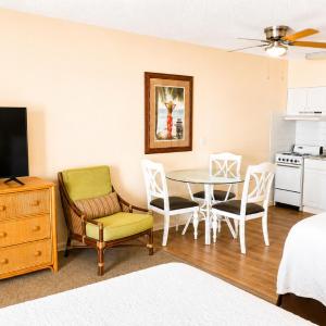 2 Queen Beds Beachview 