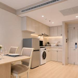 Two-Bedroom Deluxe Family Room