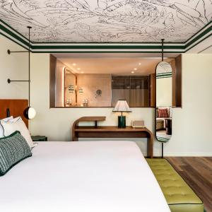 Signature Suite