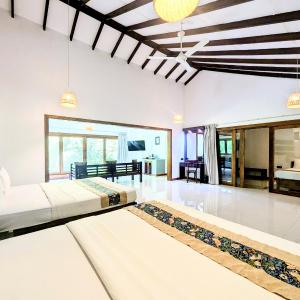Family Suite (06 Adults) 