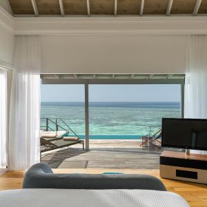 Thundi Water Villa with Pool