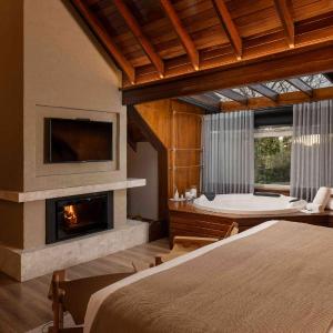 Superior King Suite