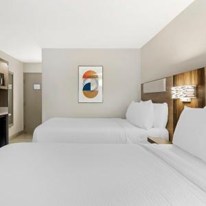 Queen Room with Two Queen Beds - Hearing Accessible/Non-Smoking