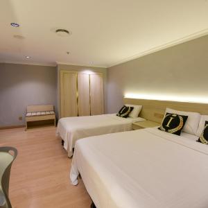 Double Deluxe Room