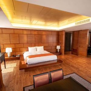 One-Bedroom King Suite - Korea Theme