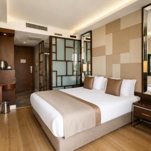 Standard Double or Twin Room with Sea View