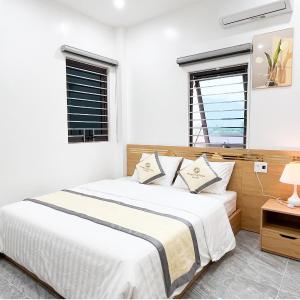 King Room with Mountain View