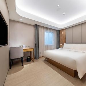 Elegant Double Room with Inner Window