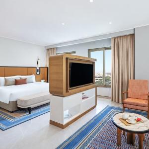 Junior Suite, Newly Renovated, Evening Drinks & Canapes Section