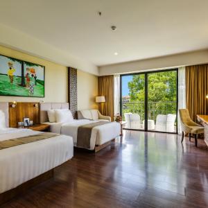 Studio Ocean Twin with Complimentary Sunset Meals 