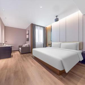 Elegant Double Room with Inner Window