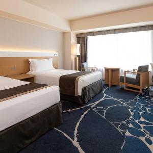 Premium Twin Room with City View