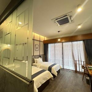 Premier No View Twin