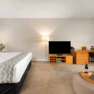 Villa 2 Bedroom with Golf View, Free Parking and WIFI