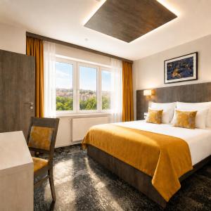 Deluxe Double Room with Water and Sauna World Access