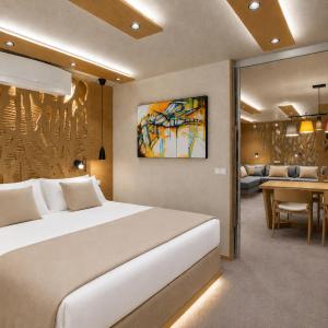 Luxury Panorama Apartment with Water and Sauna World Access