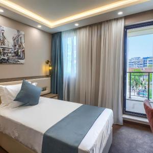 Single Room with Balcony