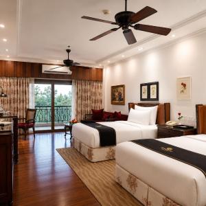 Deluxe Room Kanchenjunga View - 10% Discount on Foods & Soft Beverages* | 15% Discounts on Laundry Services* | INR 500 spa credit during your stay on selective Massage services. TnC Apply.* | Free Minibar - 2 cans of soft Beverages (Once on Arrival)