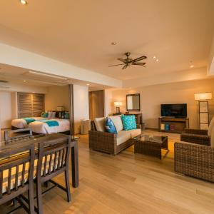 Corner Suite in Annex Bldg