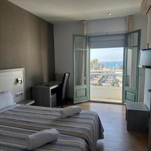 Deluxe Double Room with Balcony and Sea View