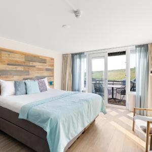 Room with balcony frontside