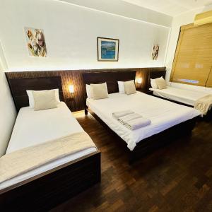 Deluxe Family Room