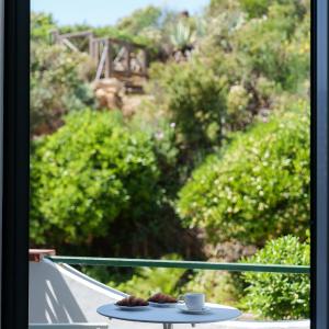 Deluxe Double Room with Side Sea View