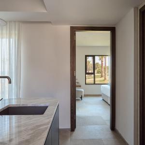 One Bedroom Suite Sea View