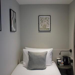 Shoebox Single Room