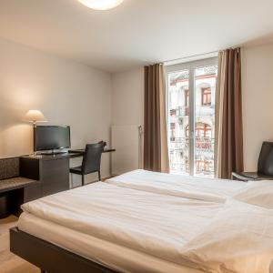Urban Essential Room