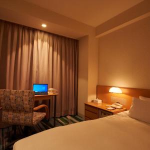 Single Room - Non-Smoking - High Floor