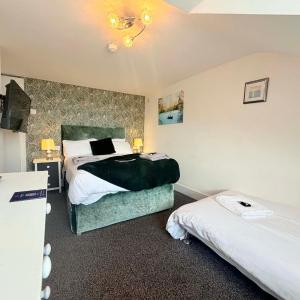 Bronze Double + Sofa Bed