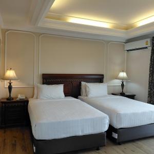 Junior Suite Twin Bed