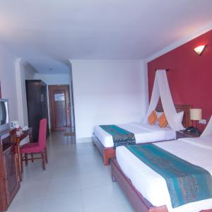 Superior Twin Room with Balcony