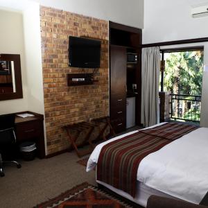 Deluxe Double or Twin Room with Garden View