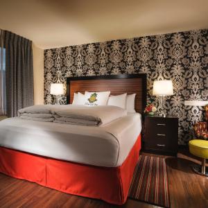 Aria King Mobility Accessible w/Roll-in Shower & Communication Features